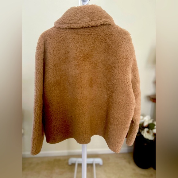 Abercrombie Sherpa Coat. New with tags. - Picture 2 of 5